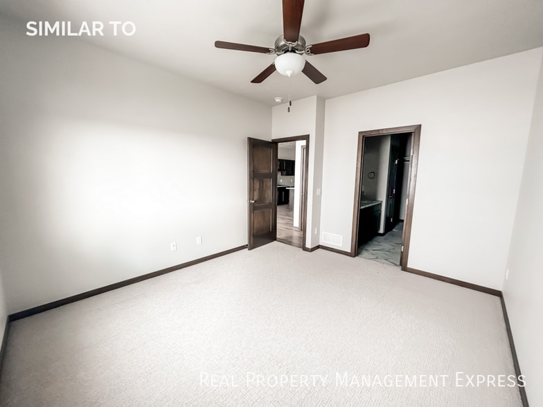 Building Photo - 5501 S Huntwood Ave