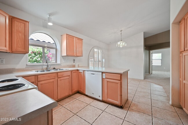 Building Photo - 9312 E Pampa Ave