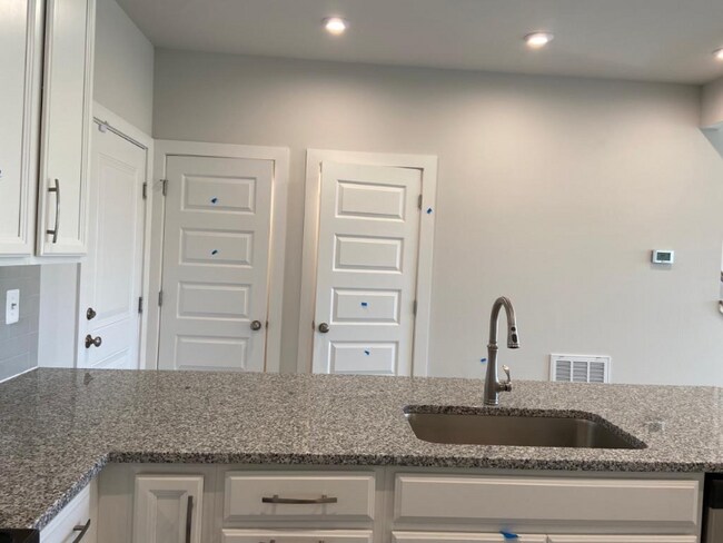 Building Photo - 2759 Acadia Dr