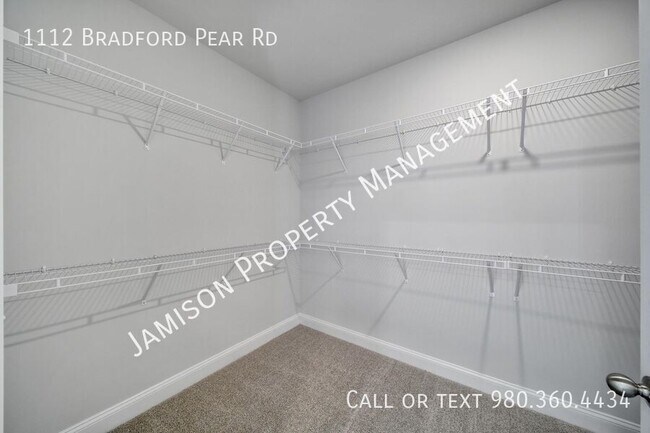 Building Photo - 1112 Bradford Pear Rd