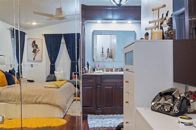 Building Photo - 2330 Dover