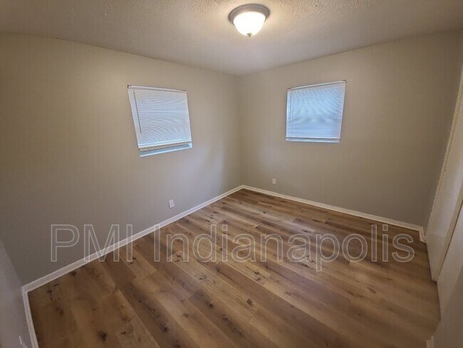 Building Photo - 6230 Eastridge Dr