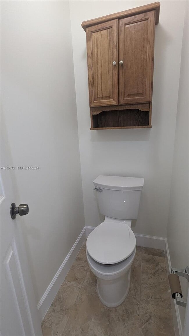 Building Photo - 213 E Forest Oak Cir