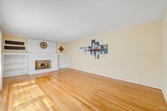 Building Photo - 405 Oakland Cir