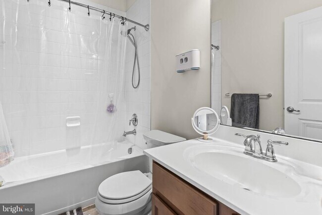 Building Photo - 7933 Trailview Xing