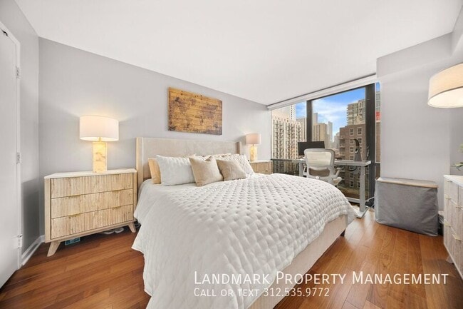 Building Photo - 1309 N Wells St