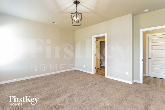 Building Photo - 310 Ridgeview Cir
