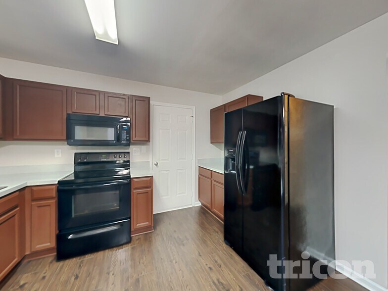 Building Photo - 310 Winding Canyon Dr