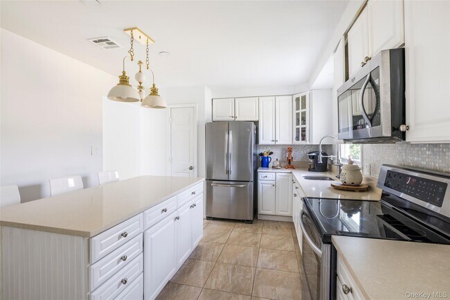 Building Photo - 8 Westerly Ct