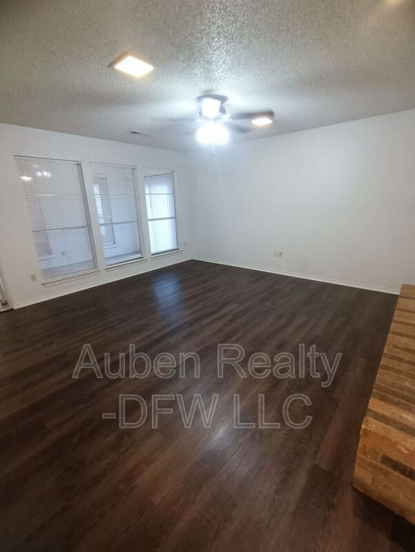 Building Photo - 6437 Brookhaven Trail