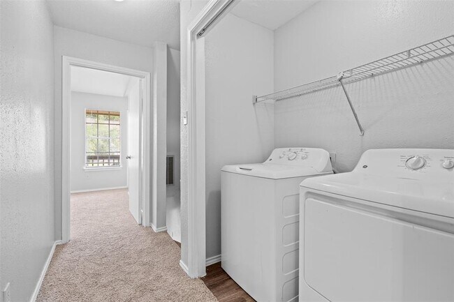 Building Photo - 1815 River Crossing Cir