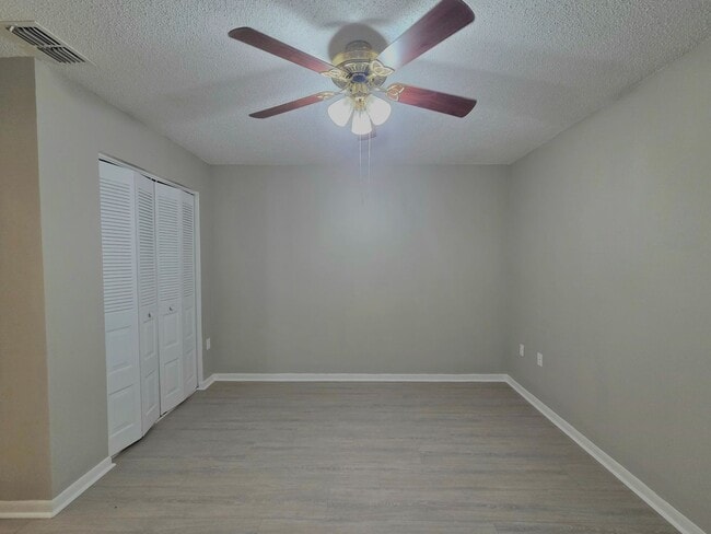 Building Photo - Beautiful 2 Bedroom, 2 Bathroom Apartment ...