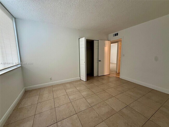 Building Photo - 9143 SW 77th Ave