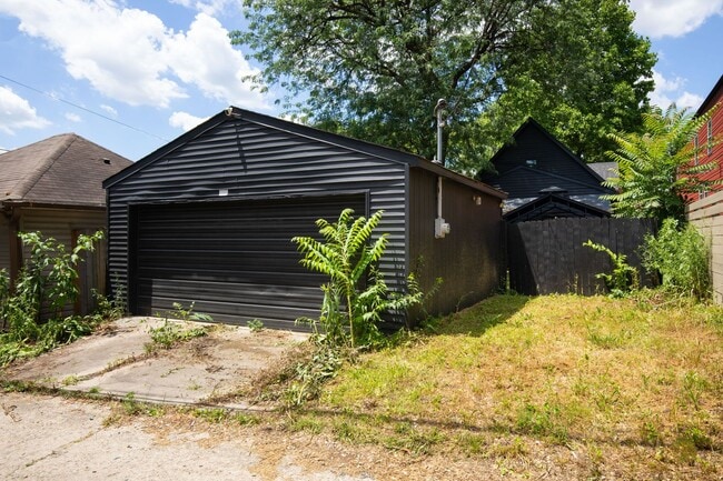 Building Photo - 1209 S Randolph St