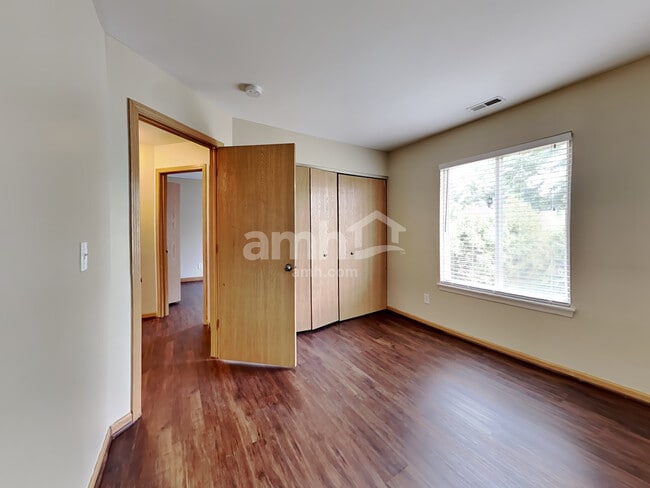 Building Photo - 14017 Emerald Ct