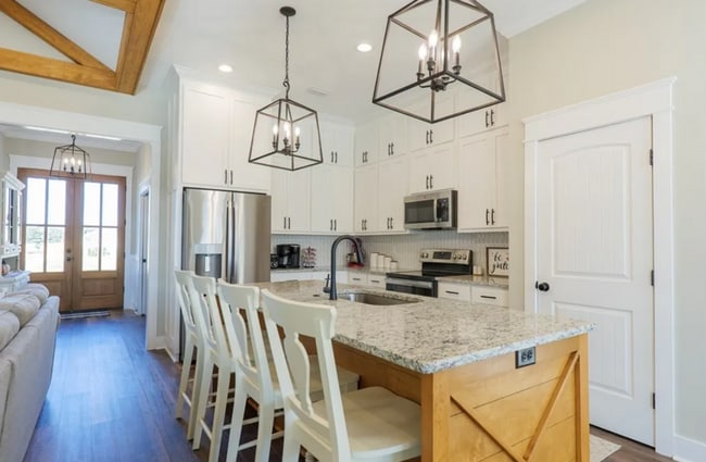 Building Photo - Elegant Southern Living: Your Dream Rental Home in Hahira, Georgia!