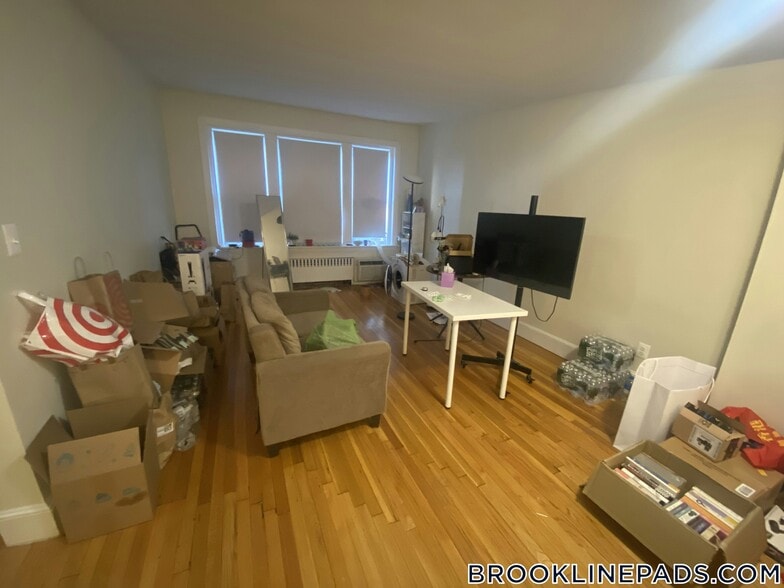 Building Photo - 33 Lancaster Terrace