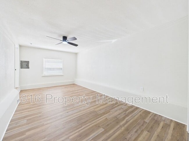 Building Photo - 175 Novak St