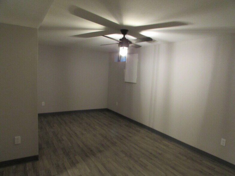 Building Photo - 7653 Farmington Way