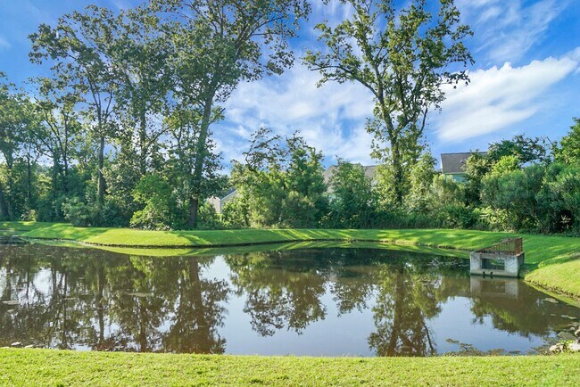 Building Photo - Beautiful 3 Bedroom, 2.5 Bath-Monks Corner...