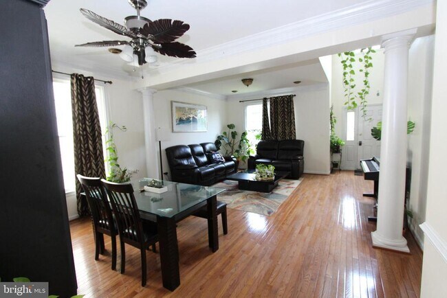 Building Photo - 26 Esterbrook Dr