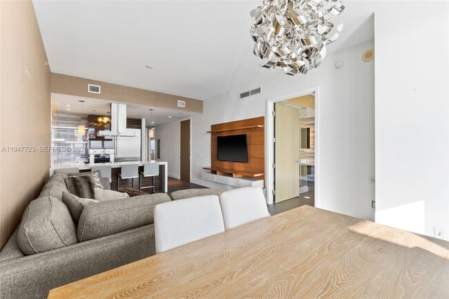 Building Photo - 1100 Biscayne Blvd