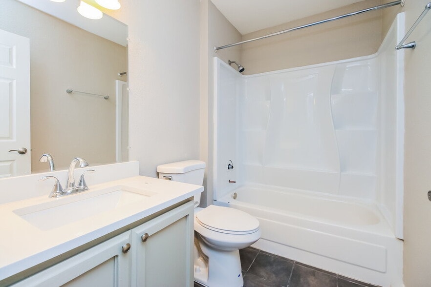 Building Photo - 1616 N Alta Mesa Dr