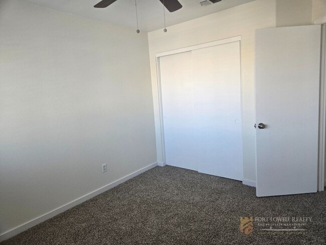 Building Photo - Fully remodeled, spacious 3 bed 2.5 bath, two-story home in Phoenix
