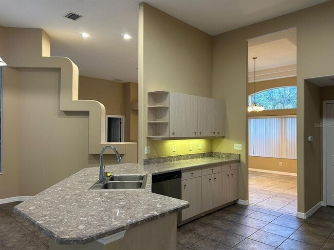 Building Photo - 129 Brittany Ln