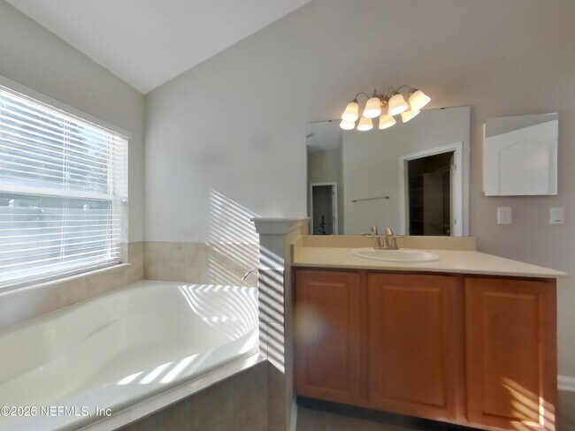 Building Photo - 313 Hefferon Dr