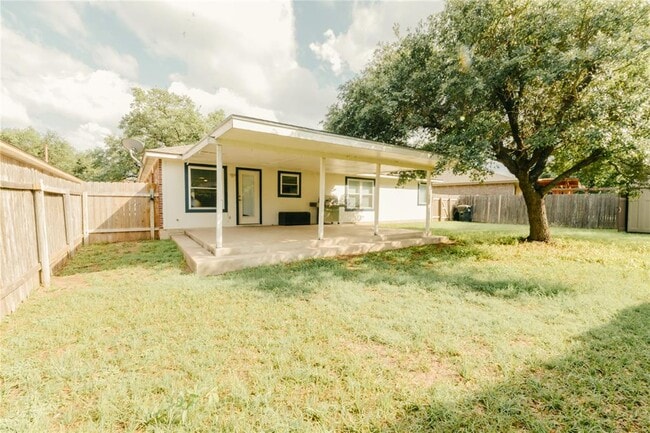 Building Photo - 17506 Bottle Springs Ln