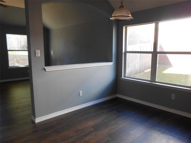 Building Photo - 492 Northbrook Ave