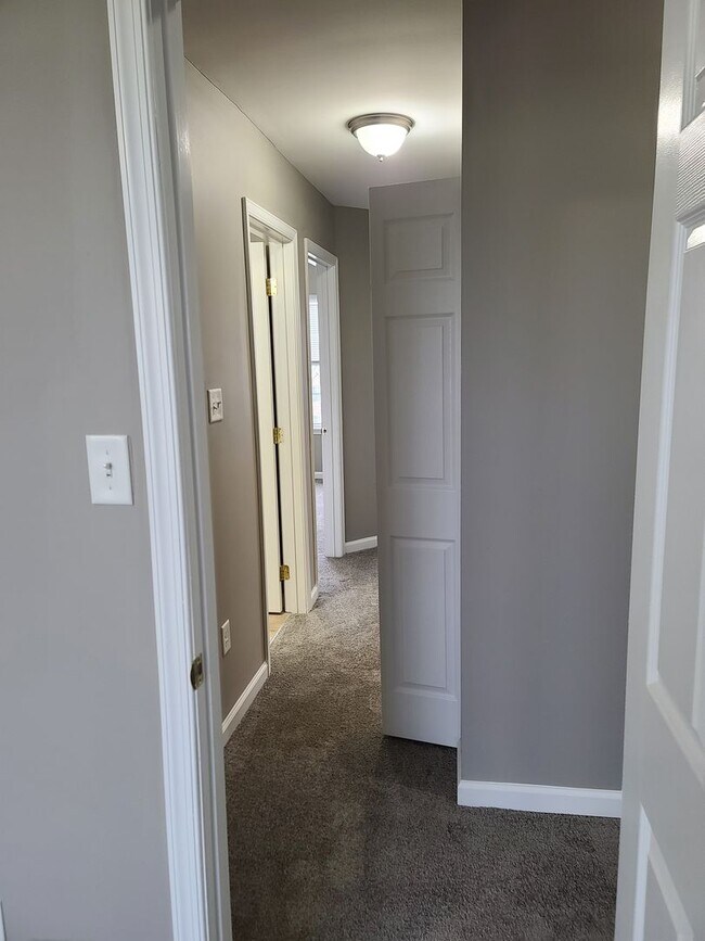Building Photo - 3 Bedroom Townhome for Rent in Waynesboro