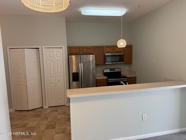 Building Photo - 7920 Merrill Rd