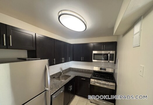 Building Photo - 185 Freeman St