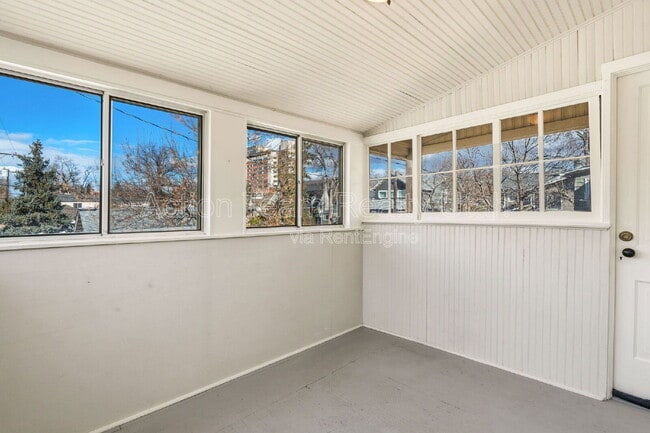 Building Photo - 14 W Jefferson St