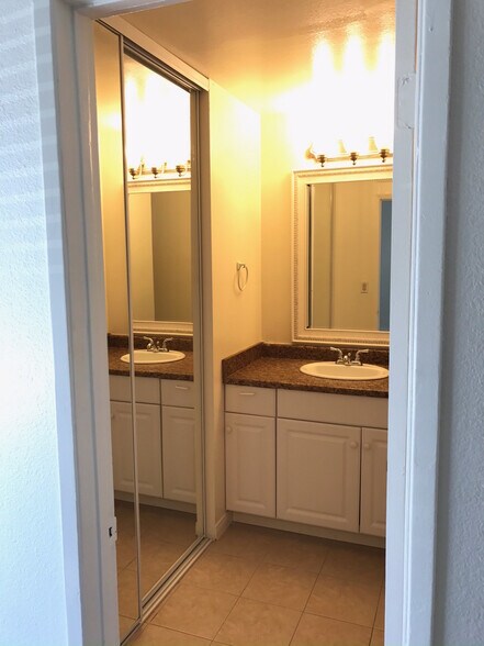 Primary Bathroom - 616 South Fashion Park Street