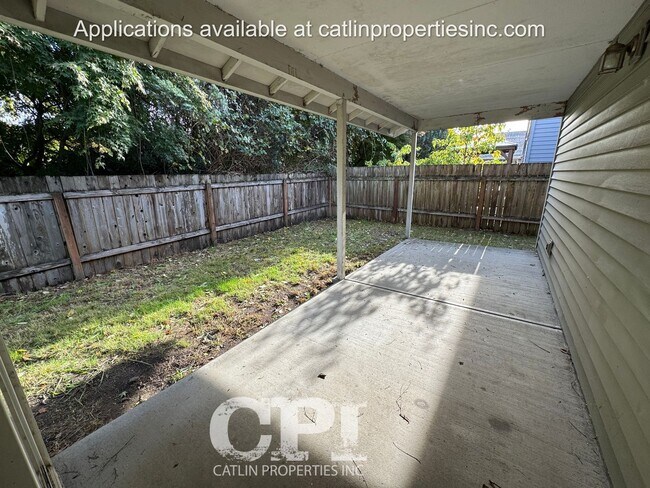 Building Photo - Lexington Area - Holiday Special - 1/2 OFF...