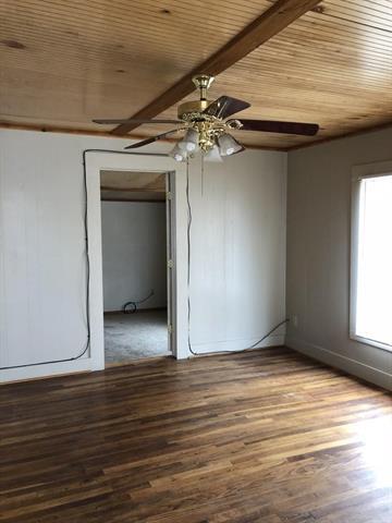 Building Photo - 1642 Poplar St