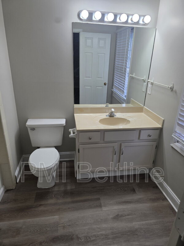 Building Photo - 2663 Arbor Glen Pl