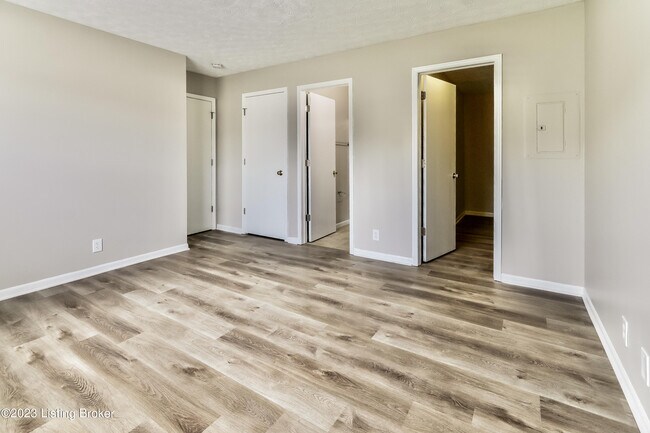 Building Photo - 6226 Maravian Dr