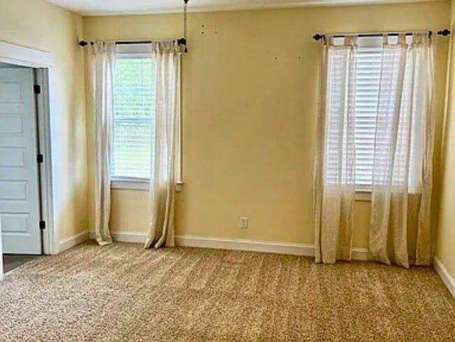 Building Photo - 3/2 updated home with amenities