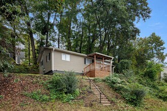 Building Photo - Renovated Cottage - Central West Asheville...