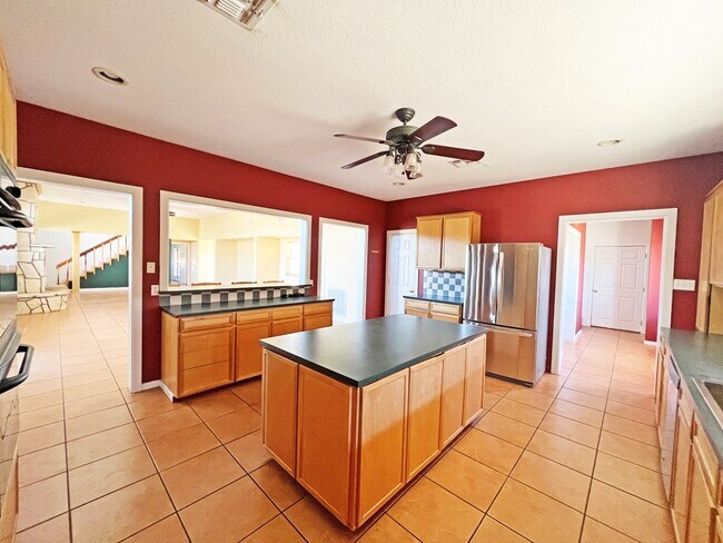 Building Photo - 101 Capt Lee