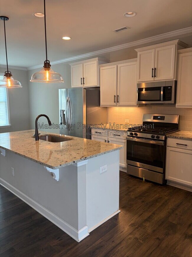 Building Photo - 727 Carraway Garden Dr