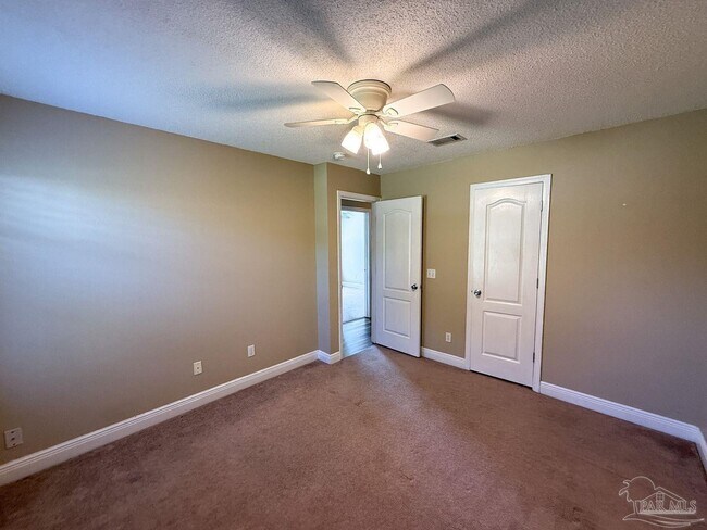 Building Photo - 1519 Sandcliff Dr