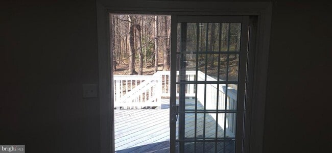 Building Photo - 7886 Marioak Dr