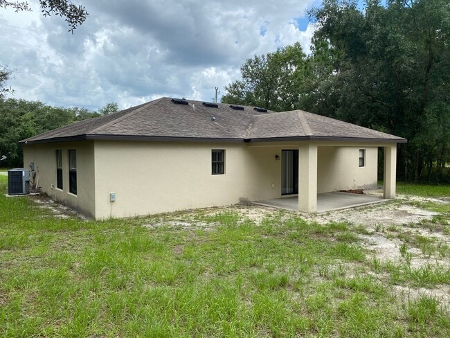 Building Photo - Desirable SW Ocala Neighborhood 3/2/2 **Wo...