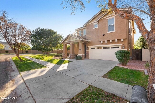 Building Photo - 3437 E Mesquite St