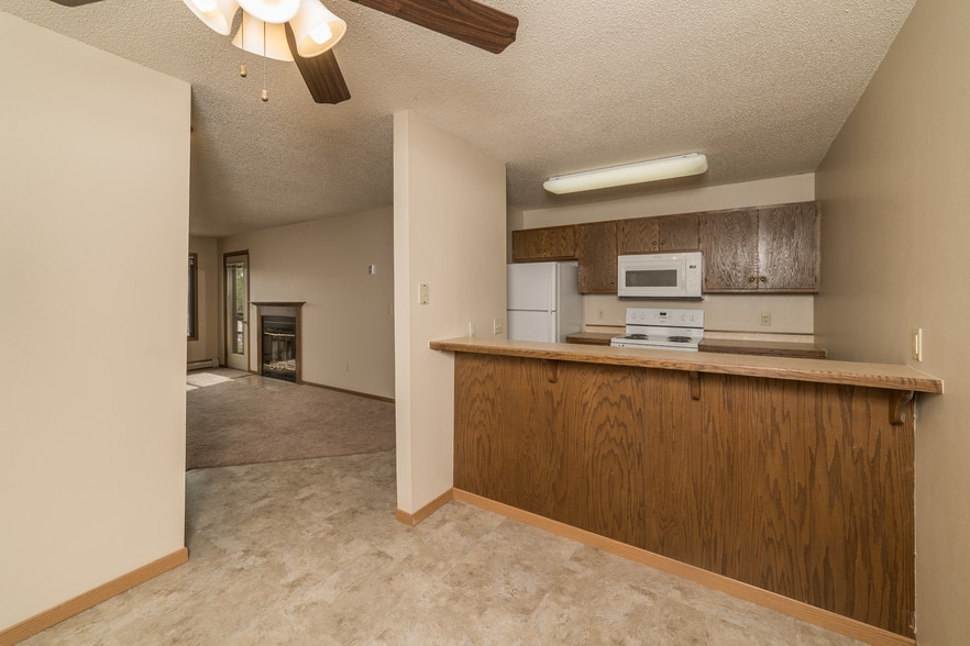 Oxbow Estates 39003908 S Carnegie Cir Sioux Falls SD 57106